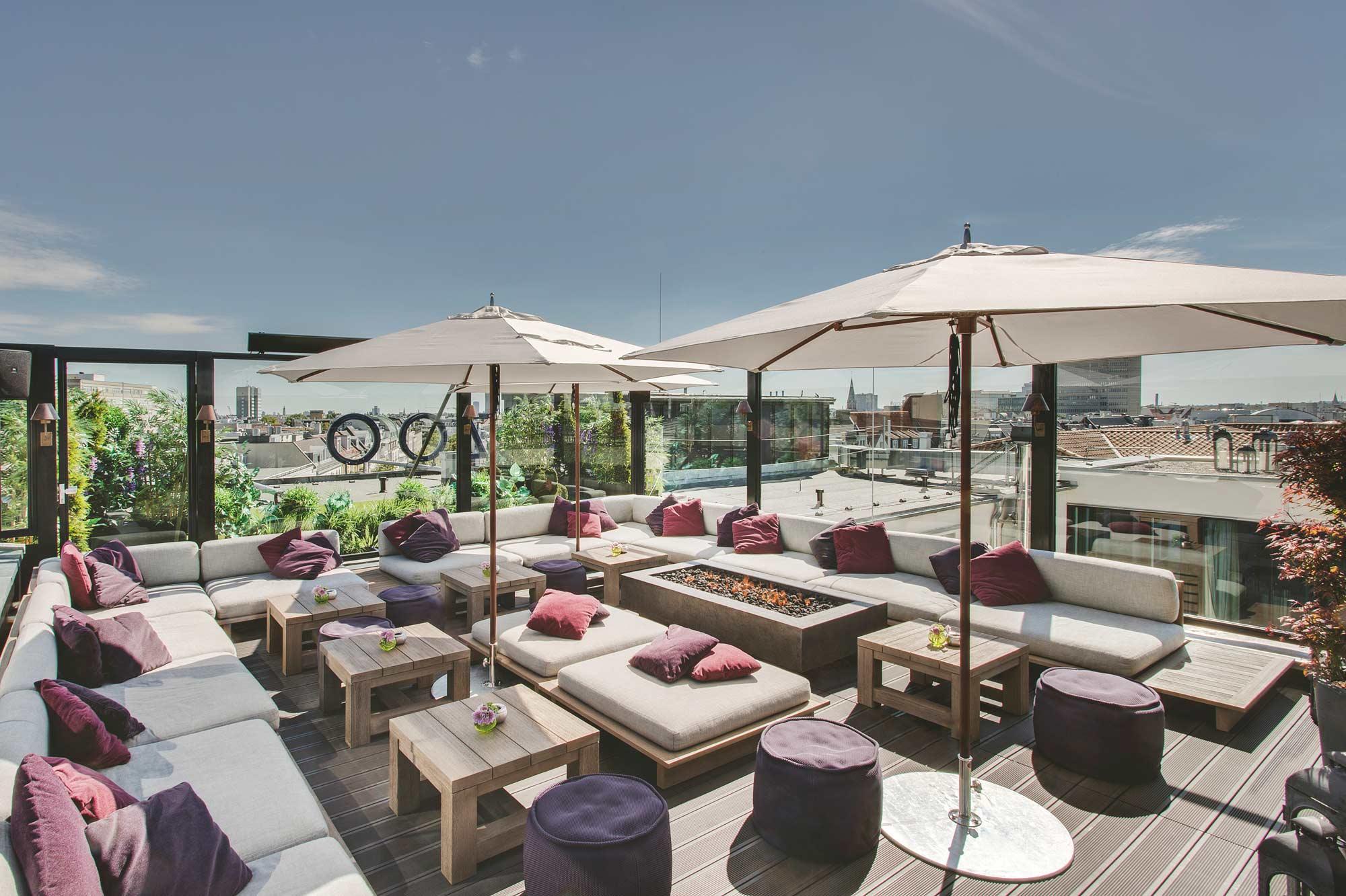 Hotel Zoo Berlin Exterior photo The rooftop bar